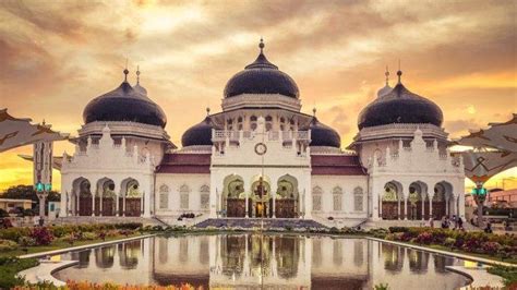 Mosque Tourism Becomes the Focus of Indonesian Halal Tourism in 2023 - Tribunbatam.id