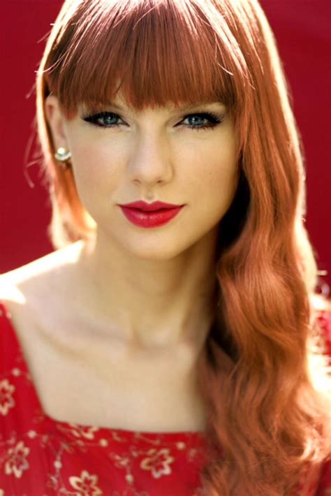 Taylor Swift with red hair (old pic) | Taylor swift bangs, Taylor swift ...