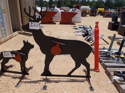 3/8 AR500 STEEL DEER SHOOTING TARGET WITH HEART FLAPPER - J.M. Wood Auction Company, Inc.