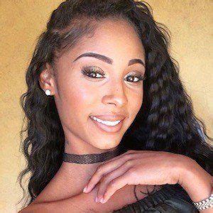 Royalty Johnson - Age, Family, Bio | Famous Birthdays