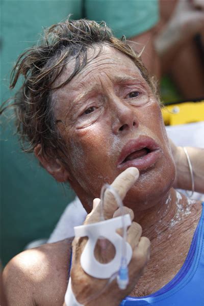 Woman, 64, sets record with Cuba-to-Florida swim[2]- Chinadaily.com.cn