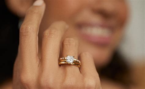 A Complete Guide to Two Carat Engagement Rings