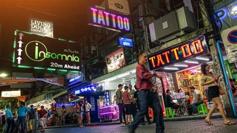 Nightlife at the Famous Walking Street of Pattaya - TakeMeTour