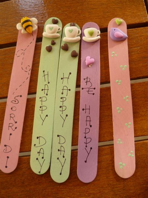 segnalibri - bookmarks with fimo Popsicle Stick Crafts, Craft Stick Crafts, Easy Crafts, Diy And ...