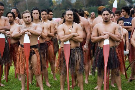 File:New Zealand - Maori rowing - 8444.jpg - Wikimedia Commons