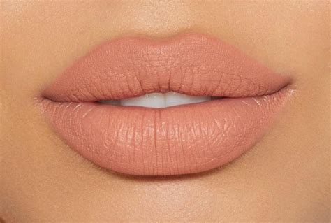Best Peach Lipsticks Guide: Shades That Look Beautiful On Any Skin Tone ...