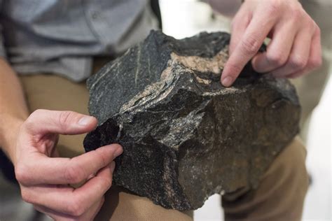 World's Oldest Rock Offers Insights Into Early Continental Crust Formation - Geology In