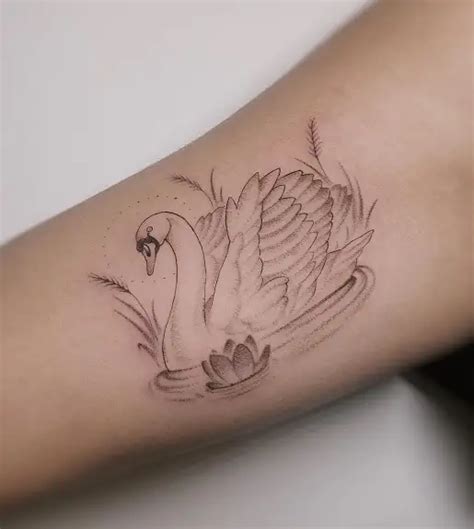 Details 79+ minimalist swan tattoo super hot - in.cdgdbentre