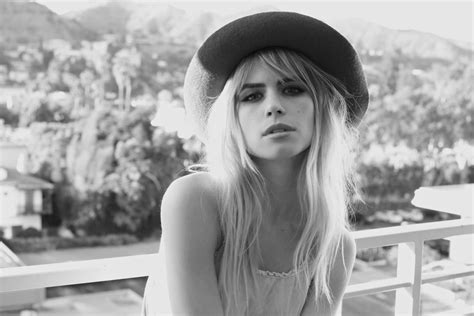 Pin by Aileen on Carlson Young | Photography, Young, Photo
