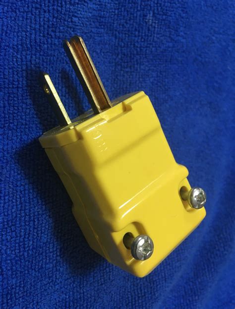 Hubbell HBL5965VY yellow US plug NOS