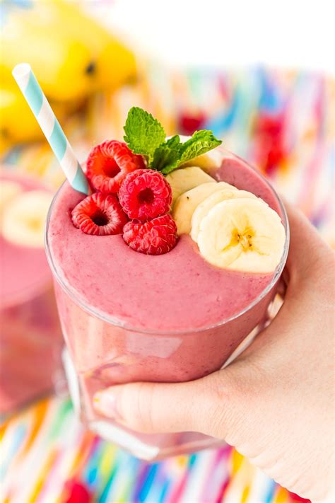 Raspberry Banana Smoothie | Raspberry smoothie recipes, Banana smoothie recipe, Honey smoothie