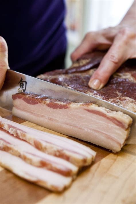 Home-Cured Bacon Recipe | Cordeiro, Salsicha