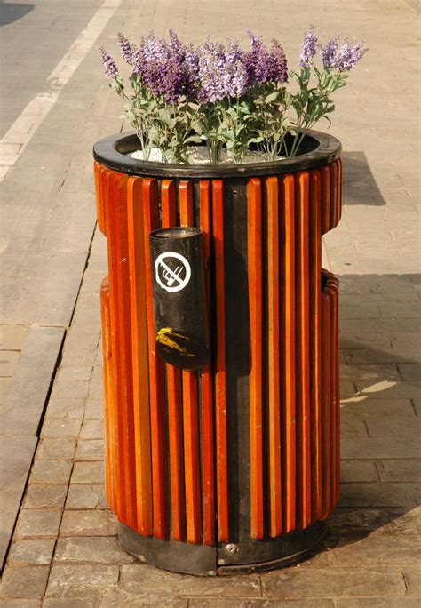 Trash / Ash Can Free Stock Photo - Public Domain Pictures
