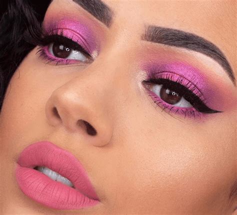 10 Best Pink Makeup Looks To Try in 2024 - MyGlamm