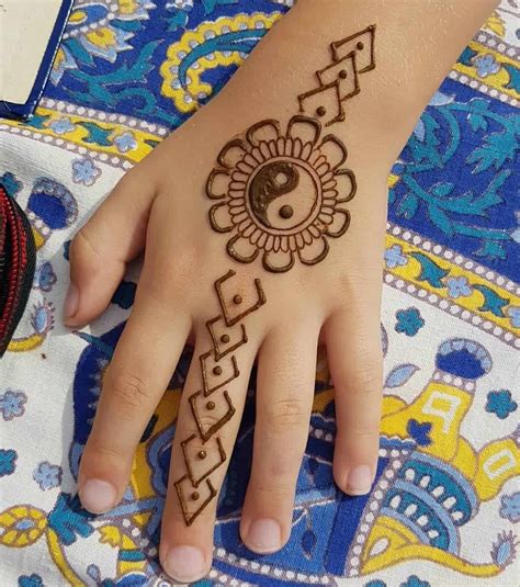 50+ Henna Tattoo Ideas - Beautiful Inspirations