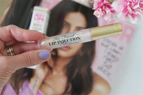 Testing Too Faced Lip Injection Extreme Gloss To Achieve Fuller Lips - JennySue Makeup