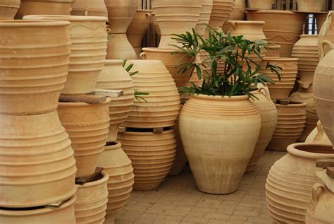 How To Choose A Terracotta Pot By Its Porosity - Eye of the Day Garden Design Center | Garden ...
