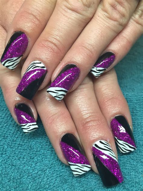 Pin by Cindy Kathrin on Nägel | Purple acrylic nails, Purple nail designs, Purple and silver nails