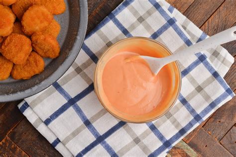 BEST Chicken Nugget Dipping Sauce (Chick-Fil-A Sauce Copycat!)