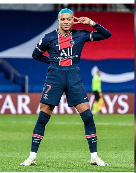 Kylian Mbappé Wallpaper - IXpaper