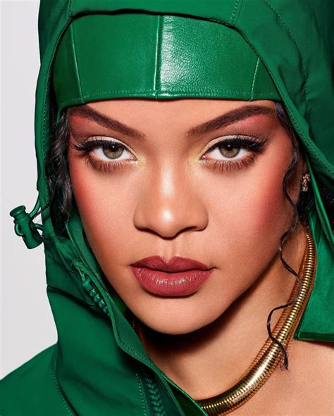 Rihanna shows off Fenty Beauty’s Icon lipstick collection - Duty Free ...