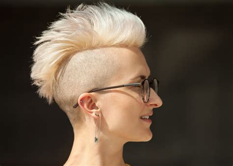 25 Bold and Chic Mohawk Hairstyles for Women | Hairdo Hairstyle