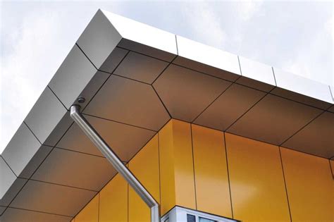 Dekorasi Rumah Idaman: Mengenal Alumunium Composite Panel (ACP)