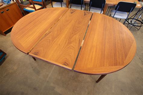 Vintage Danish Teak Round Dining Table w/ 2 Leafs – Consign Design Edmonton