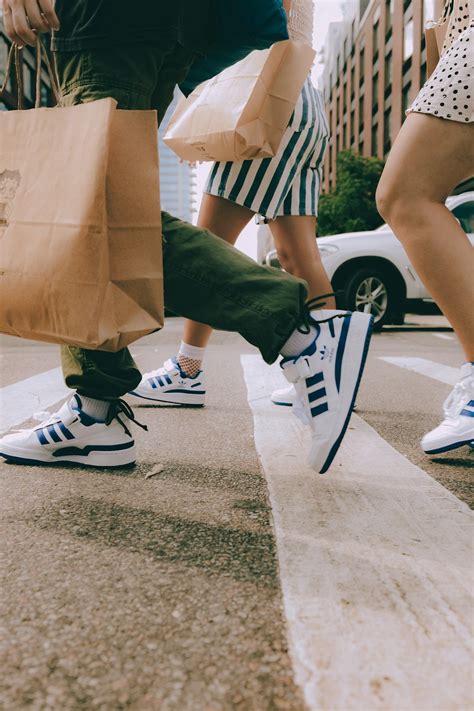 What To Wear With Adidas Forum Sneakers To Look Absolutely Bomb