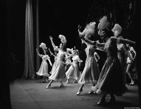 A Brief But Stunning Visual History Of Burlesque In The 1950s | HuffPost