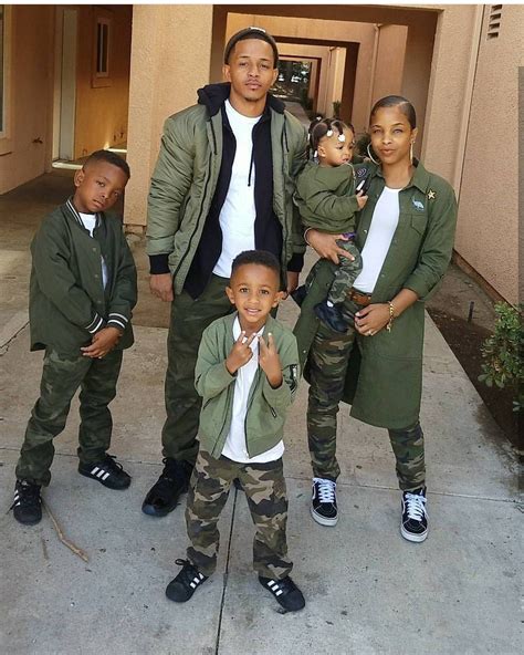 Pin by Shala🐻 ️ on Family goals | Family outfits, Matching family outfits, Family fashion