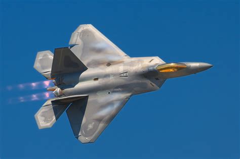 The Air Force's F-22 Is the World's Most Dangerous Fighter. There's Just 1 Problem. | The ...