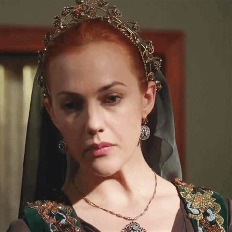 Meryem Uzerli, Magnificent, Maria, Pearl Necklace, Characters, Crown, Century, Actors, Fashion