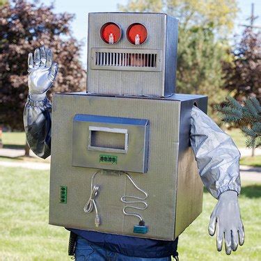 Make a Geeky, Interactive Halloween Robot Costume | ehow