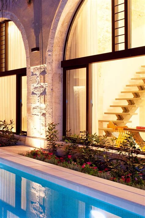 Hotels Near Longwood Gardens With Indoor Pool – Beautiful Flower Arrangements and Flower Gardens