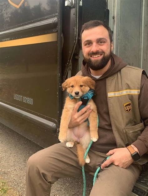 40 Times UPS Drivers Met The Cutest Dogs While On Duty, As Shared In ...