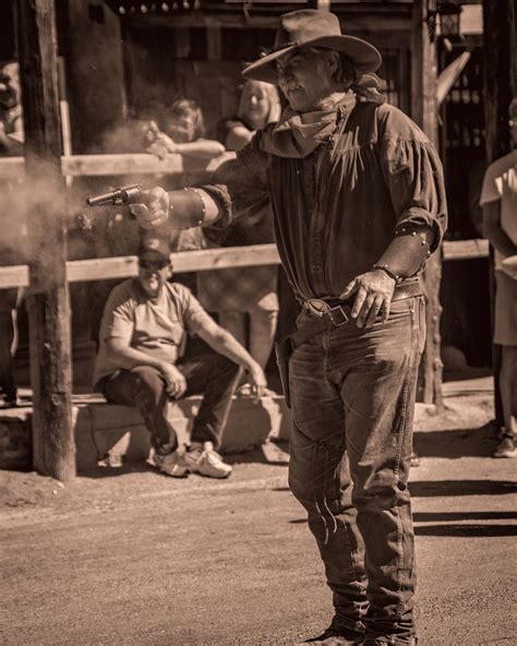 Gunfights in OatMan with the... - Russell Waite Photography