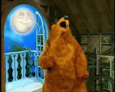 Dancing Bear GIFs - Find & Share on GIPHY