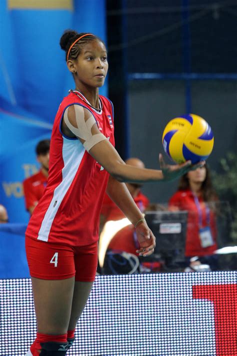 Cuba Melissa Teresa Vargas Abreu serves – Volleywood