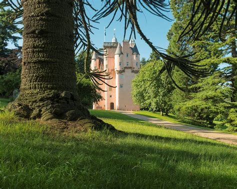 Discover Scotland’s Castles, Gardens, and Malt Whisky Trails | Travel Research Online