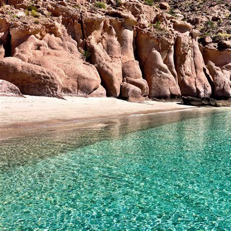 Beach at Espiritu Santo - Travel Off Path