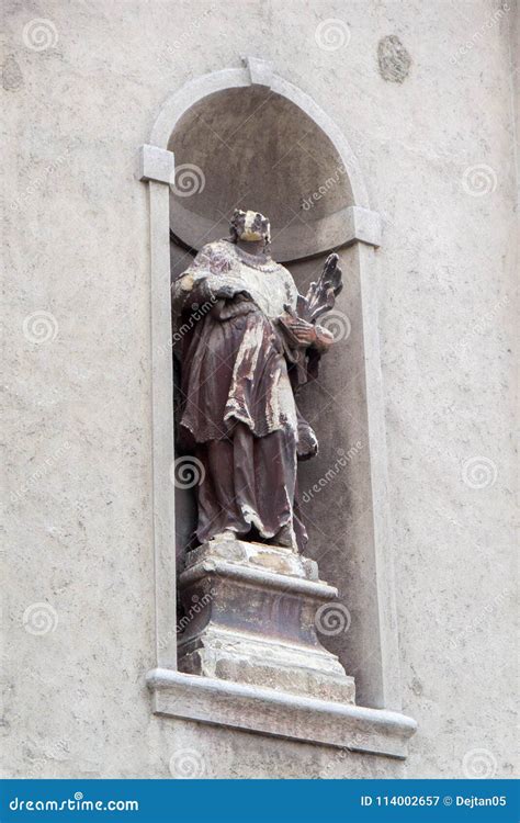 Sculptures on the Old Church Stock Image - Image of carbonara, closeup ...