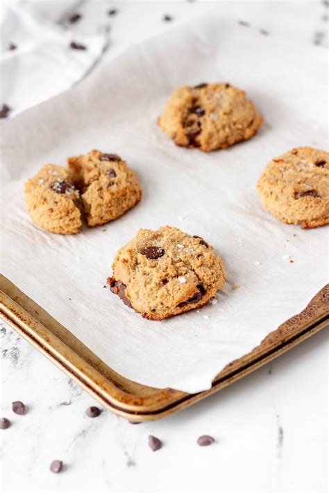 7 Ingredient Chocolate Chip Cookies - The Bigley Basics