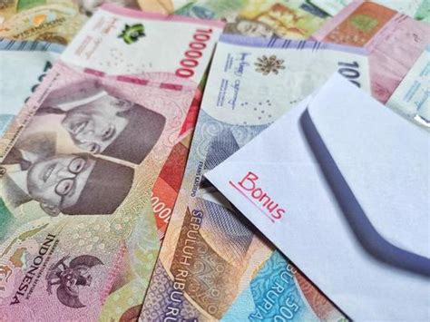 New Indonesian Banknotes Stock Photos, Images and Backgrounds for Free ...