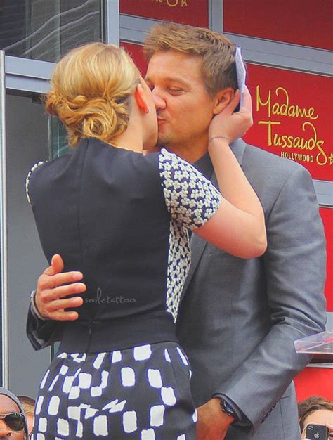 real clintasha kiss - Hawkeye & Black Widow Photo (33909428) - Fanpop