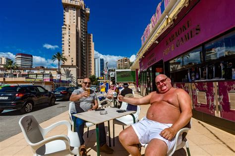 Brits in Benidorm enjoy first pub pint in almost two months – but ...