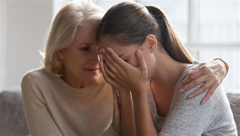 5 Helpful Tips for Comforting Someone Who is Grieving - NFCR