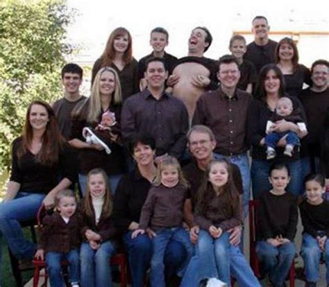 Crazy Family Photos That Will Make You Appreciate Your Family (42 pics) - Izismile.com