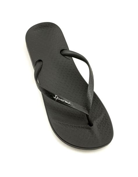 Ipanema — Anatomica 82591-A0383 Classic Flip Flop - Black | Classic ...