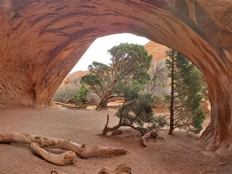 Hiking in Arches National Park – 33andfree